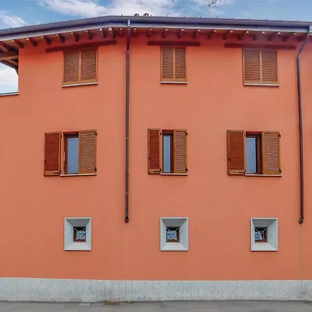 Two-bedroom In Di Bedero * Brezzo